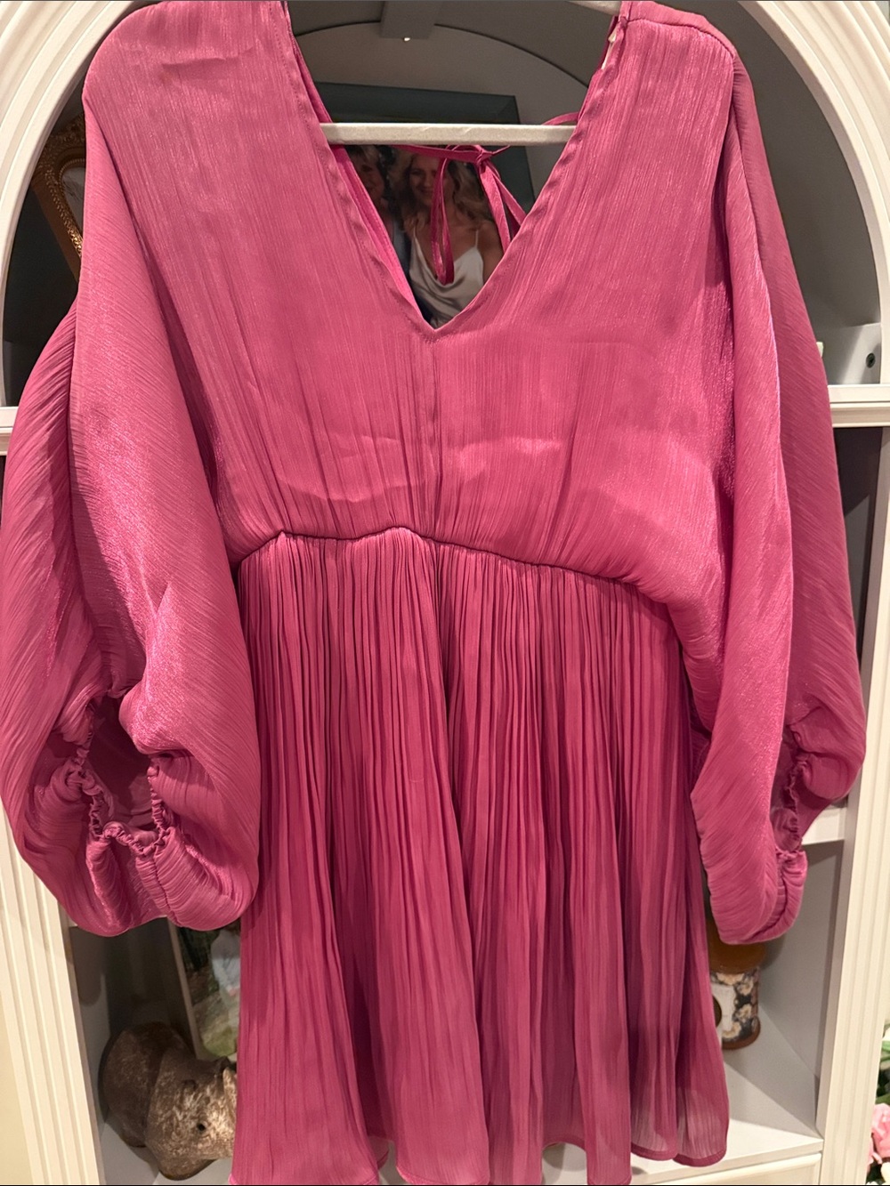 JODIFL Pink Pleated Mini Dress with Balloon Sleeves